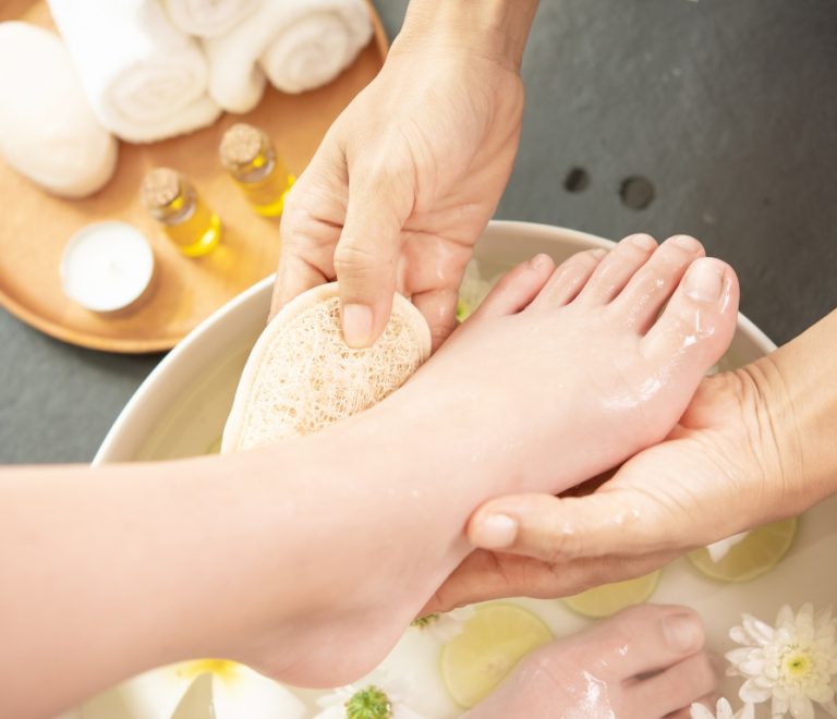 Foot Bath & Massage